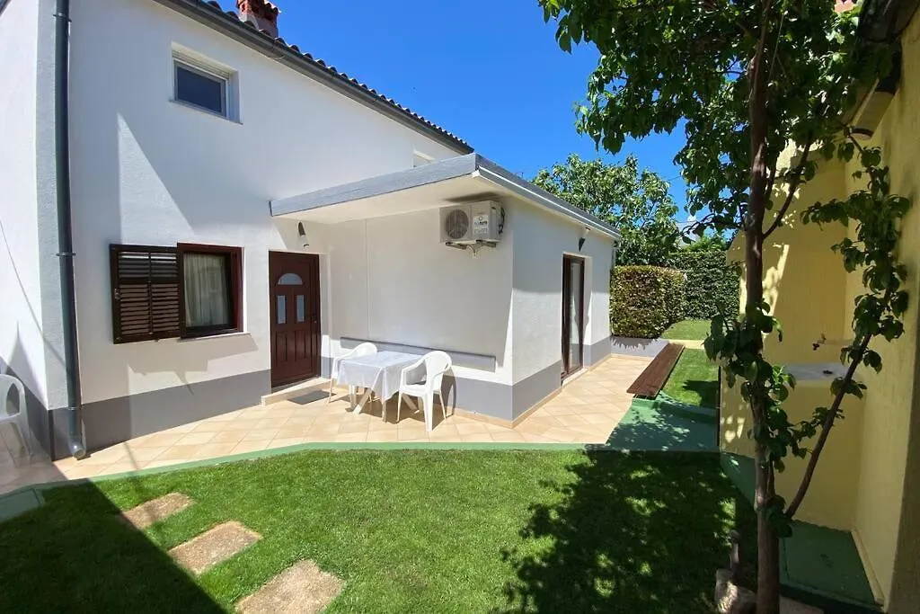 Apartment Damir 50 Meters From The Beach Pula Kroatien